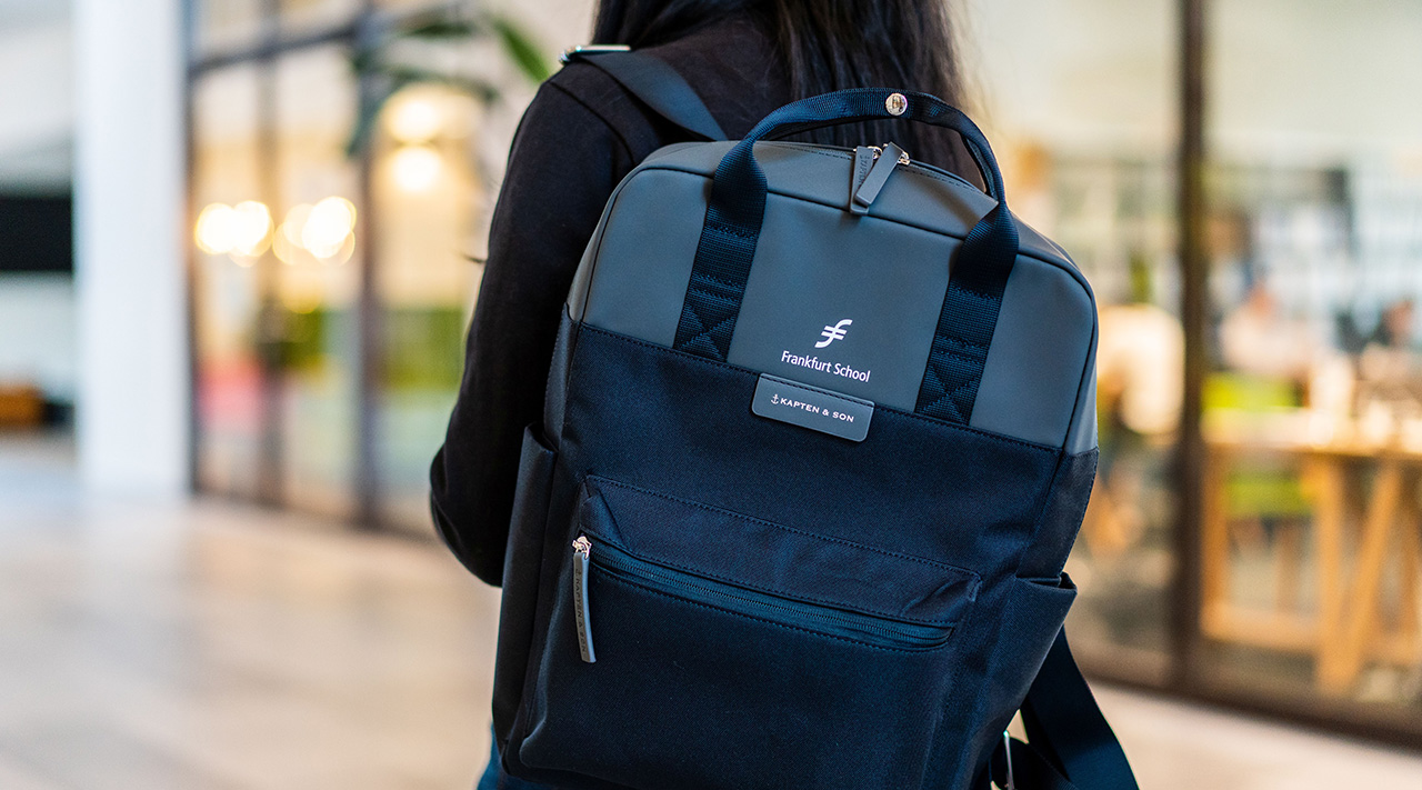 Kapten & Son x FS Rucksack blau mit Logo